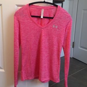 NWOT Under Armour heat gear top